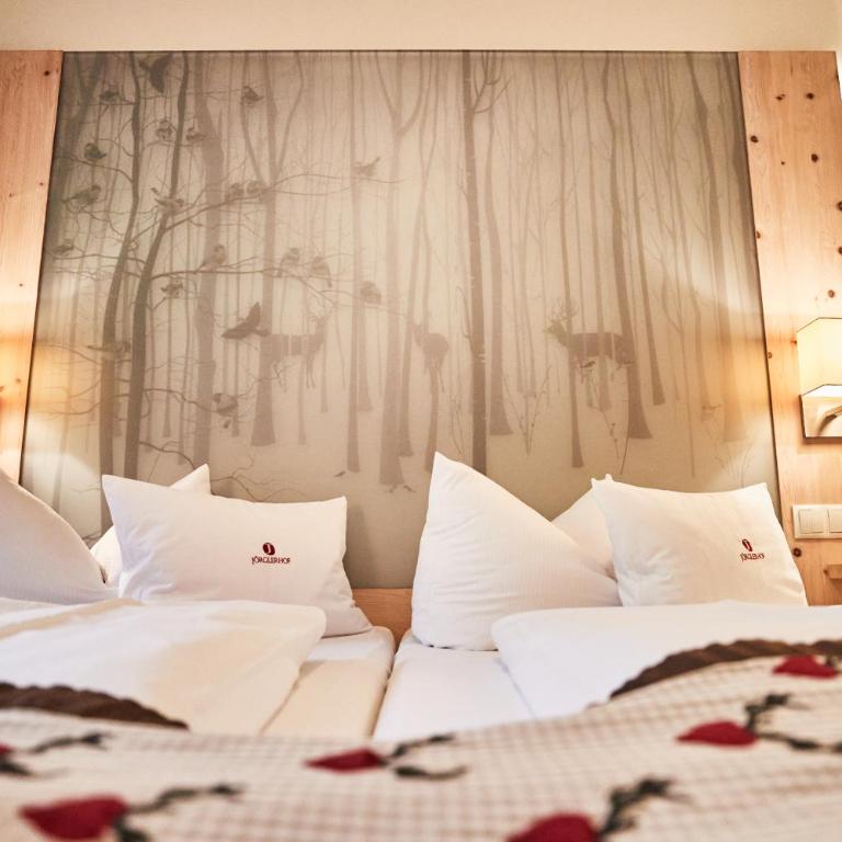 Hotel Jörglerhof - Deluxe Doppelzimmer mit Balkon - 4