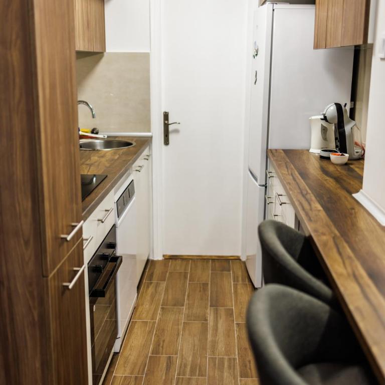 Beautiful modern apartment with Home office amenities - Apartman sa 1 Spavaćom Sobom - 20