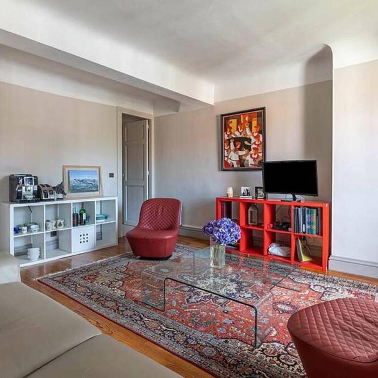 Exceptionnel 3 pièces art déco en dernier étage avec garage privé centre Biarritz - Appartement 2 Chambres - 4
