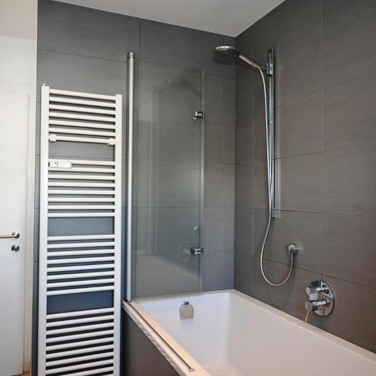 Berghaus Tirol - Luxus Apartement - Apartment mit 1 Schlafzimmer und Balkon - Alpenblick - 16
