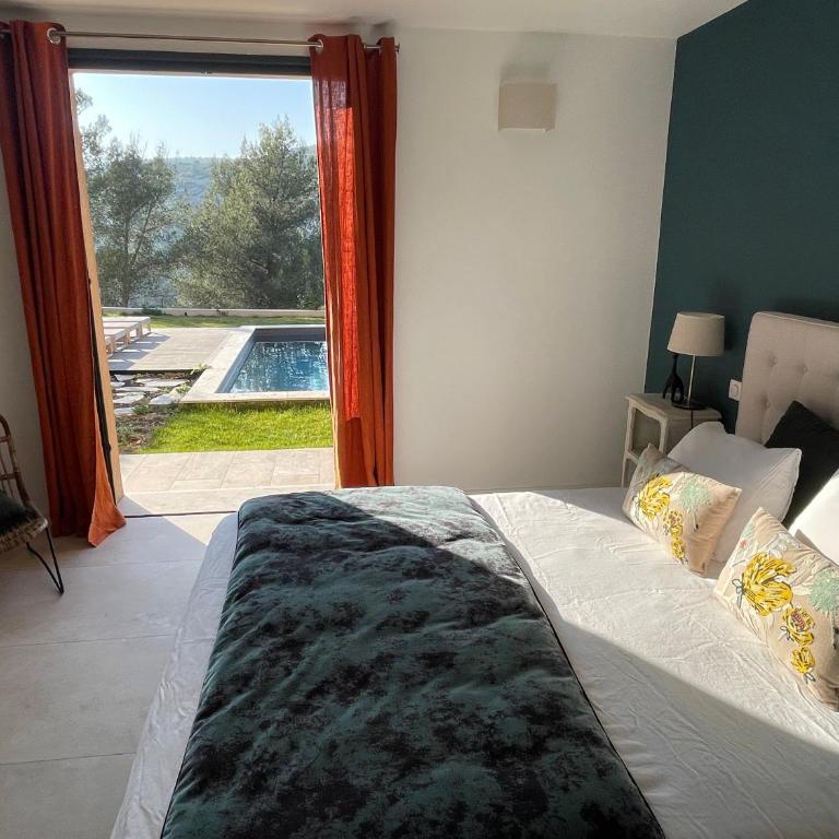 AQUARIUS IN CASSIS, Chambres d'Hôtes - Chambre Double - Vue sur Montagne - 9