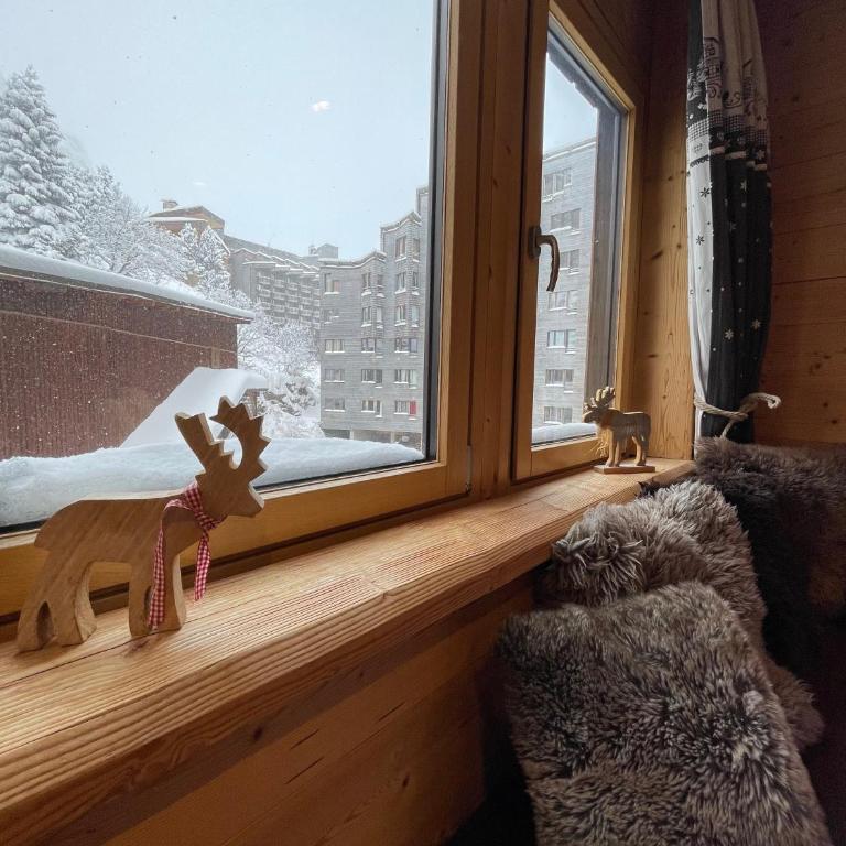 FACE VILLAGE ENFANTS, 3 CHAMBRES, EN CENTRE - Appartement 3 Chambres - 12