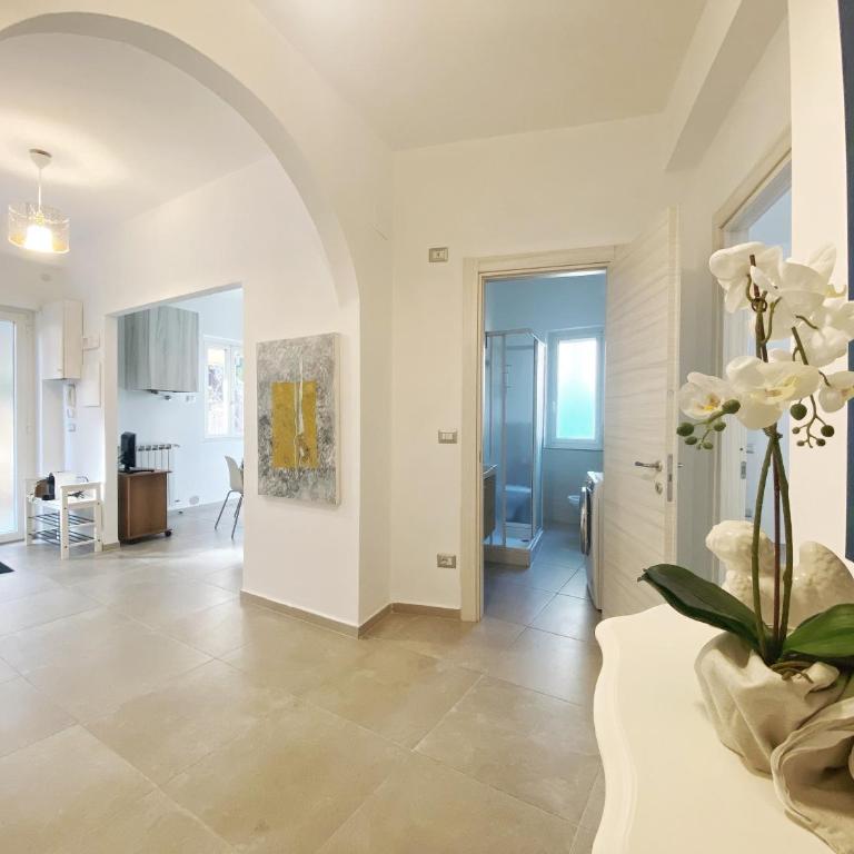 COMFORTABLE SEA HOLIDAYS AND WALKS - Appartamento con 2 Camere da Letto - 1