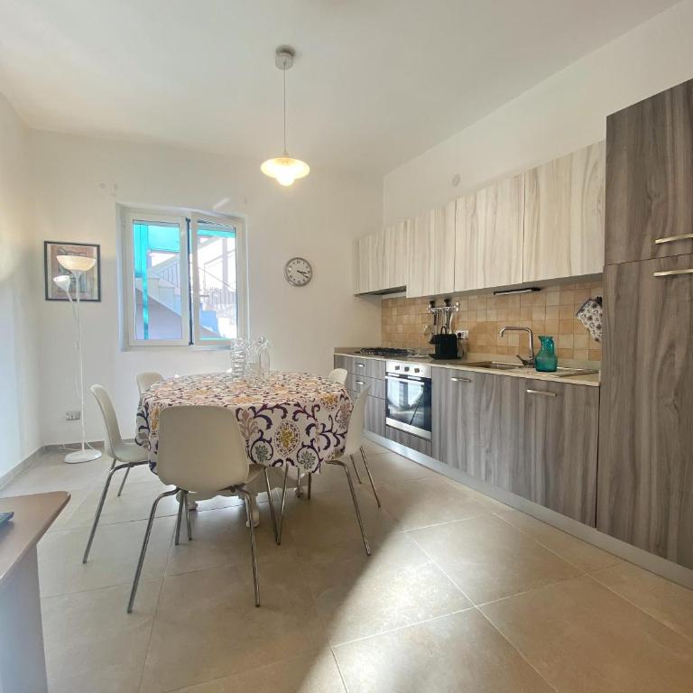 COMFORTABLE SEA HOLIDAYS AND WALKS - Appartamento con 2 Camere da Letto - 8