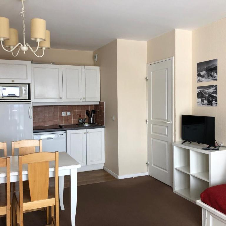 Valmeinier 1800 - Le Caribou - 3P - 41m2 - 6/7p - Pied des pistes - Appartement avec Vue sur la Montagne - 4