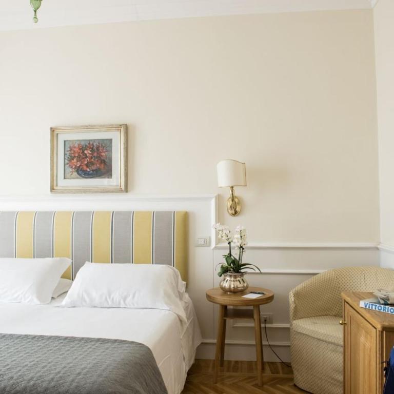 Hotel Royal - Camera Matrimoniale Comfort - 6