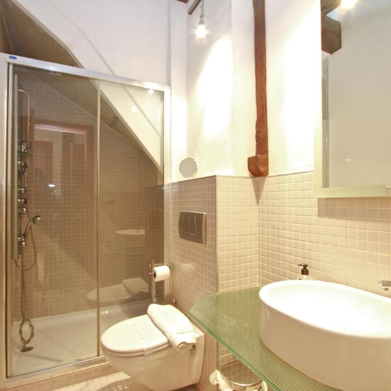 Apartamentos Nest Flats Alhacaba - Two-Bedroom Apartment (4 Adults) Plaza del Realejo 6 - 2