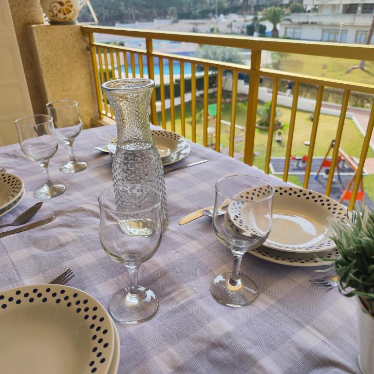 Luminoso apartamento en SALOU con PISCINA, TERRAZA y PARQUE INFANTIL IDEAL FAMILIAS - Apartamento con vistas a la piscina - 100