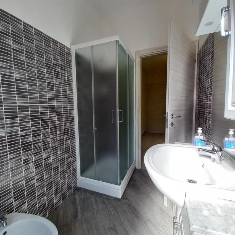L.ADY HOME - Double Room with Private Bathroom - 2