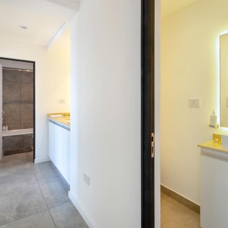 Departamento amplio en Salta - Apartamento de 2 dormitorios con balcón - 9