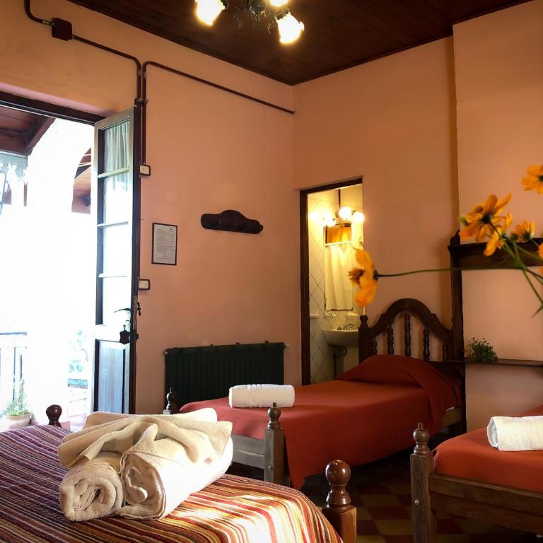 Hostal Las Golondrinas - Habitación cuádruple - 3