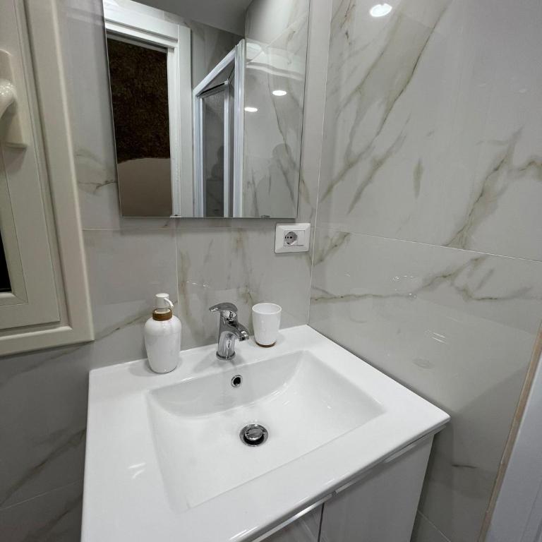 Casa Nunù - One-Bedroom Apartment - 15