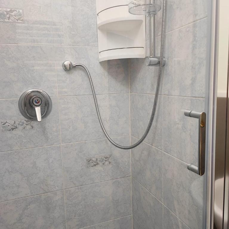 LTM Holiday x 4 - Two-Bedroom Apartment - 12