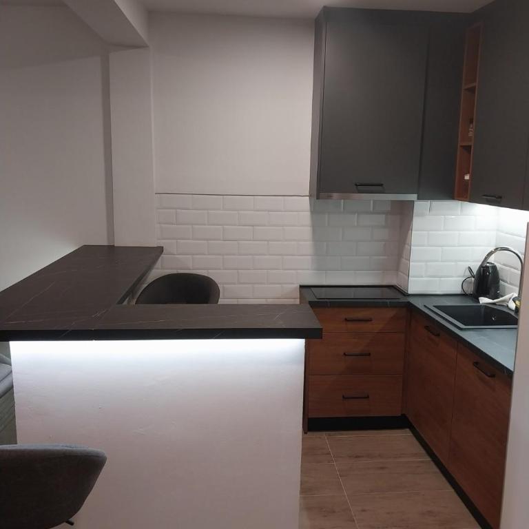 Apart Hotel Gondola - One-Bedroom Apartment - 1