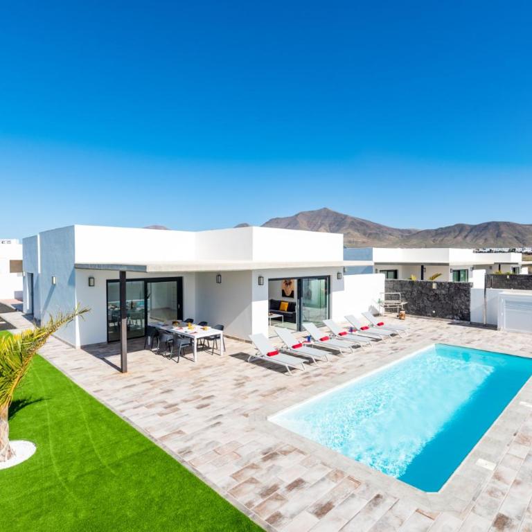 Villa Mifaya by Villa Plus - Villa - 1