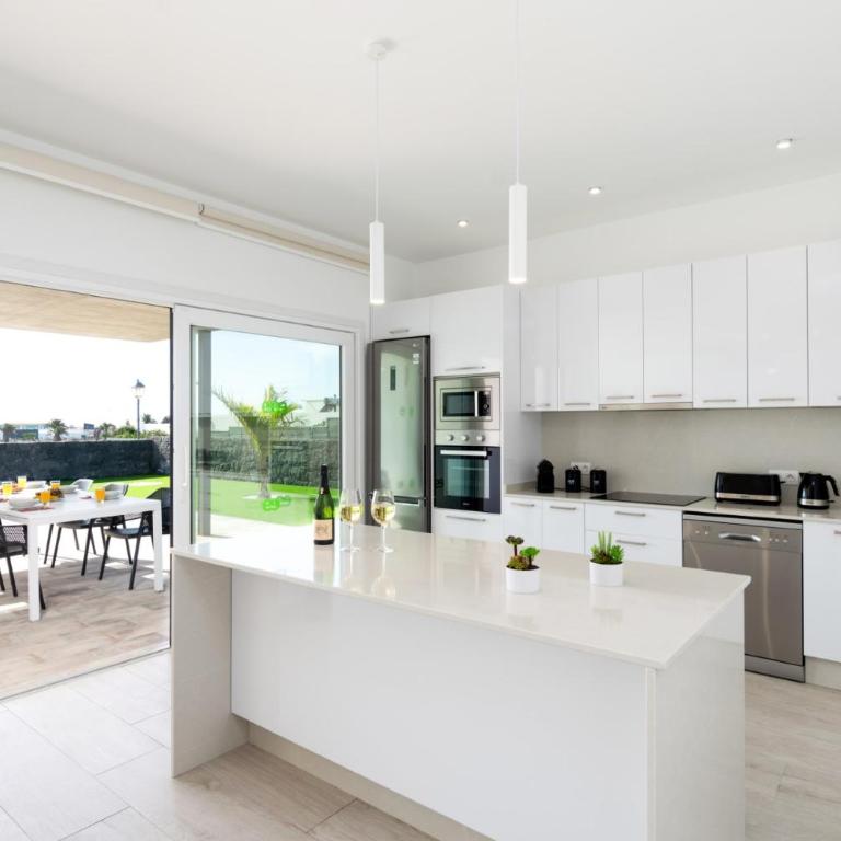 Villa Mifaya by Villa Plus - Villa - 7