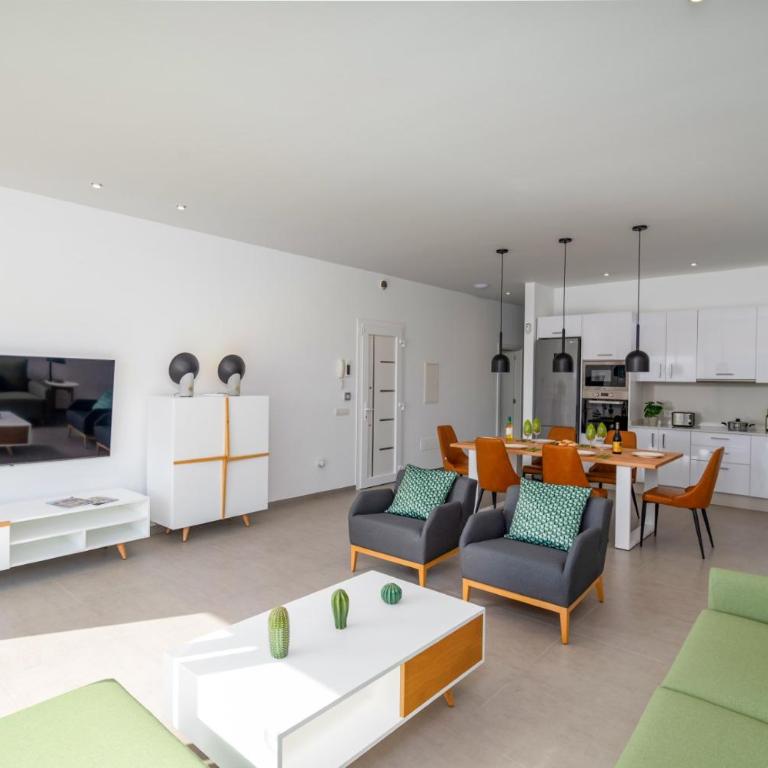 Villa Sibisse by Villa Plus - Villa - 4