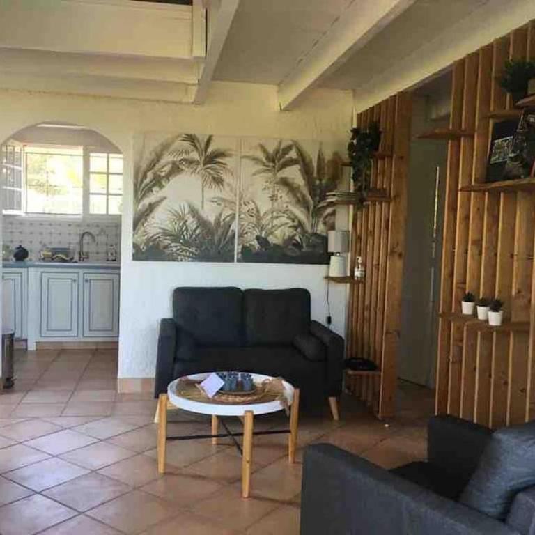Côte d’azur: Charmante villa, vue mer, piscine,clim,calme 8/10 personnes - Villa - 3