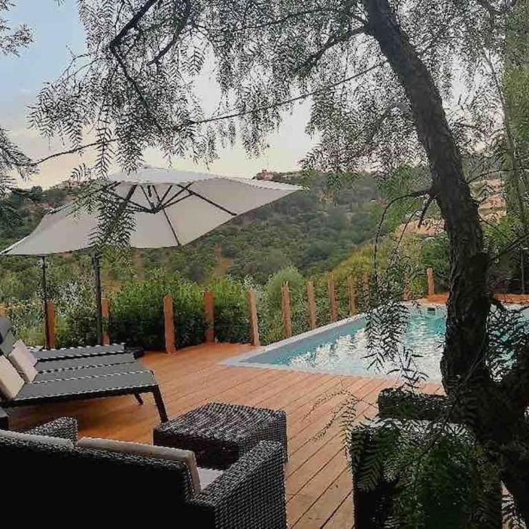 Côte d’azur: Charmante villa, vue mer, piscine,clim,calme 8/10 personnes - Villa - 6