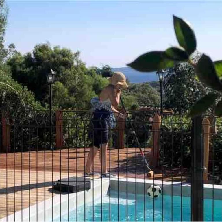 Côte d’azur: Charmante villa, vue mer, piscine,clim,calme 8/10 personnes - Villa - 13