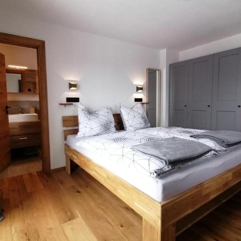 Apartment Sepp - Apartment mit 2 Schlafzimmern und Badezimmer - 2