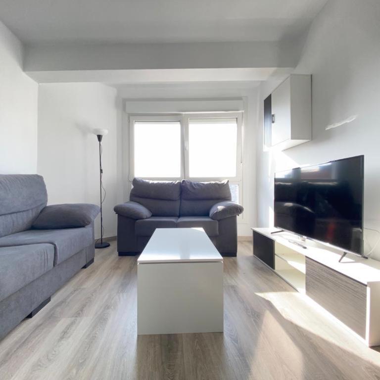 7º Piso Traviesas Plaza América Próximo Playa - Apartment - 19