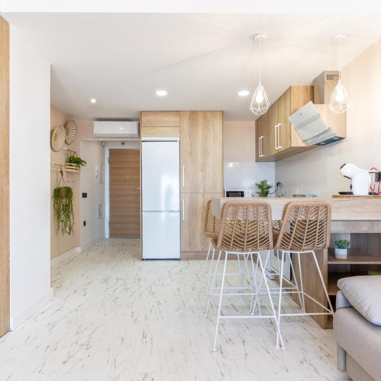 Apartaments Paseo Marítimo by Expoholidays - Estudio Estándar - 8