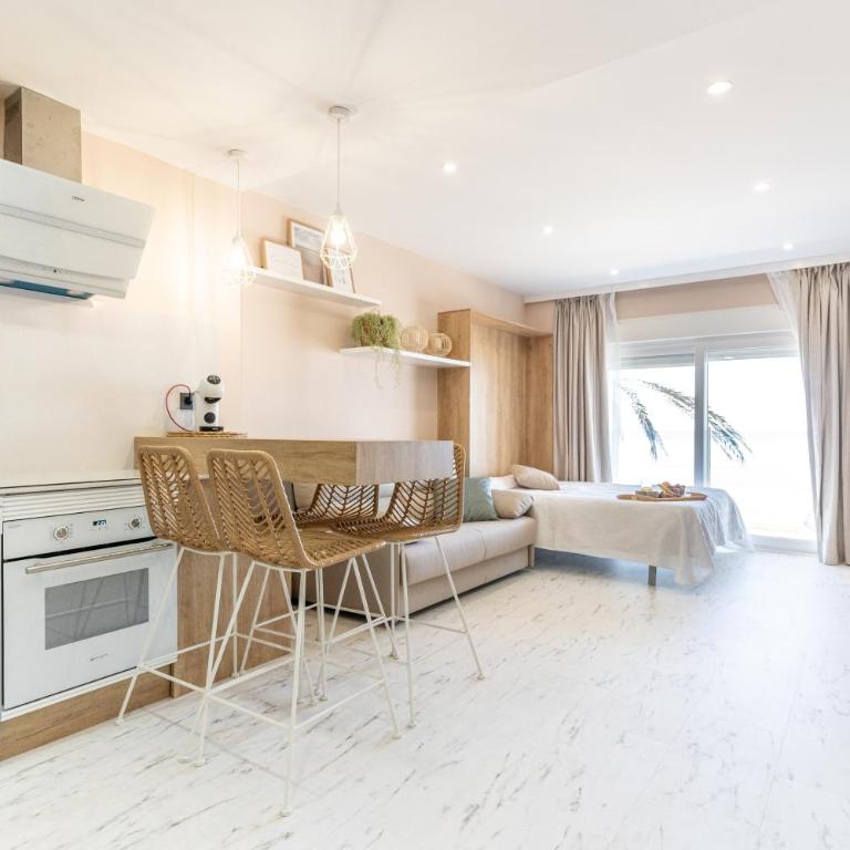Apartaments Paseo Marítimo by Expoholidays - Estudio Estándar - 14