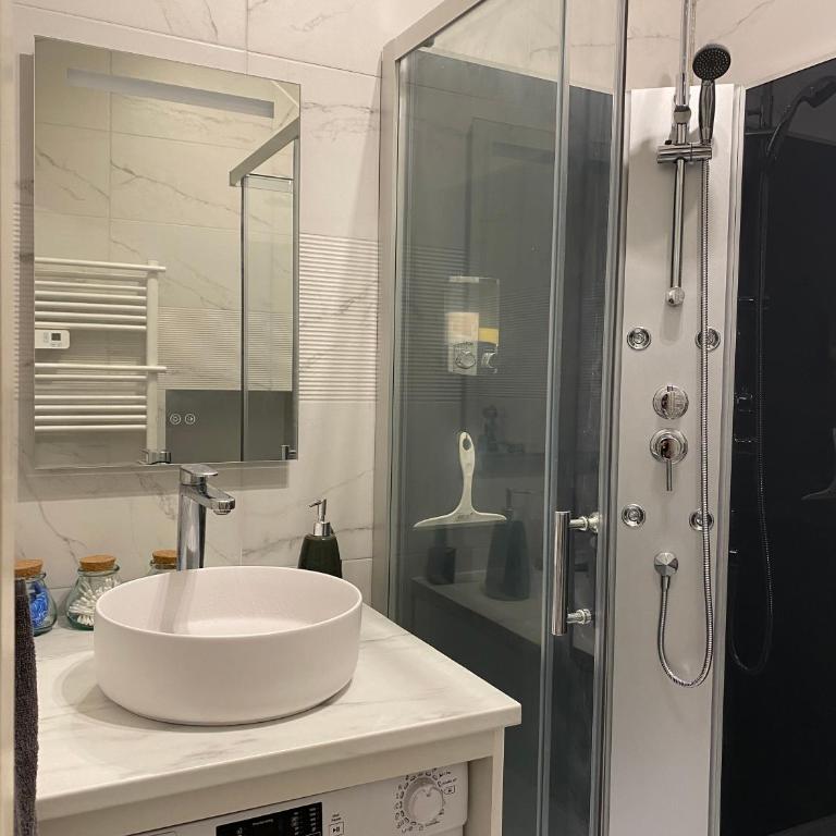 Lovely studio - heart of Menton, near the beach. - Appartamento Monolocale - 10
