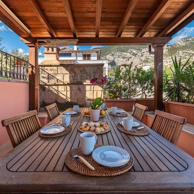 AffittaSardegna-Casa Rosa Dei Venti - Appartamento con 3 Camere da Letto - 1