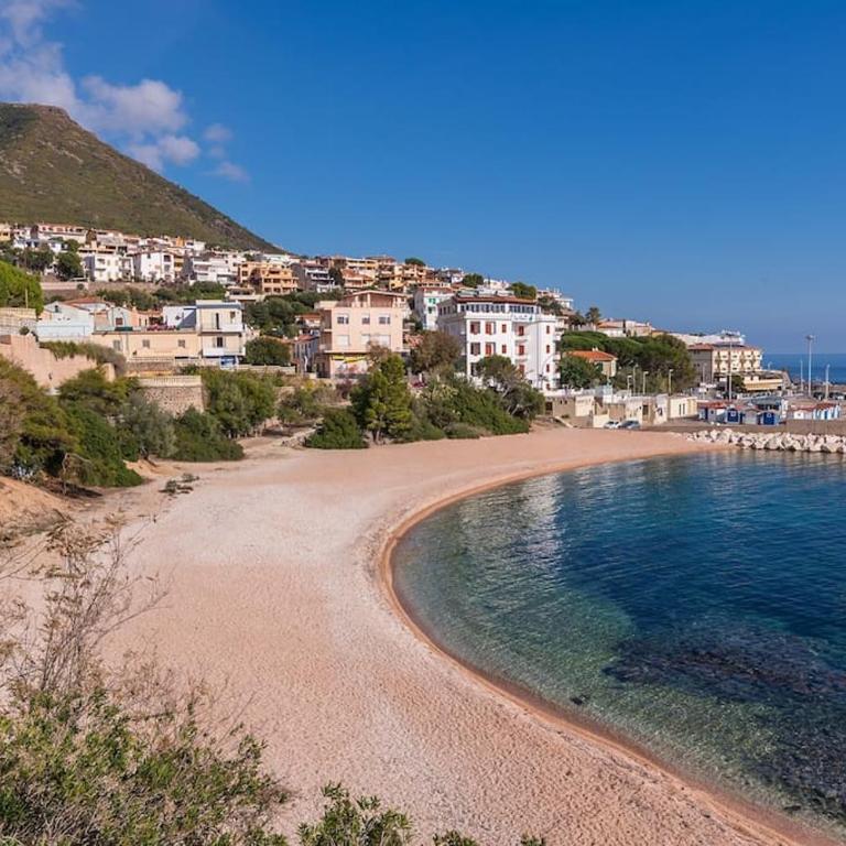 AffittaSardegna-Casa Rosa Dei Venti - Appartamento con 3 Camere da Letto - 3