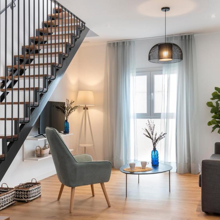 Lola 14 Suite Apartment - Duplex Apartment - 3