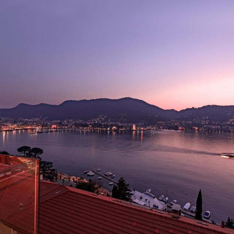 Executive Penthouse Como Condo sleeps 5 by Italian Apartments - Appartamento Attico - 66