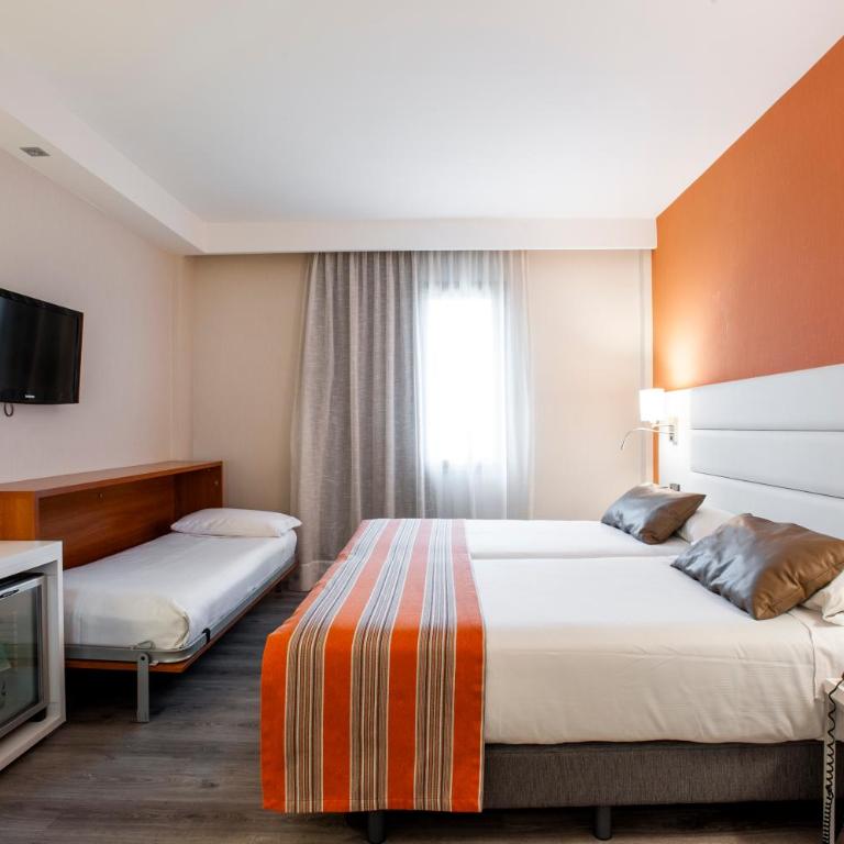 Catalonia Conde de Floridablanca - Habitación Triple - 1
