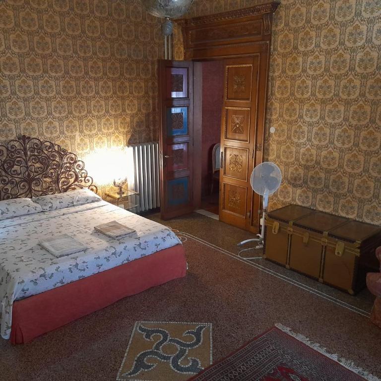 Le Stanze del Notaio - Camera Matrimoniale con Bagno in Comune - 4