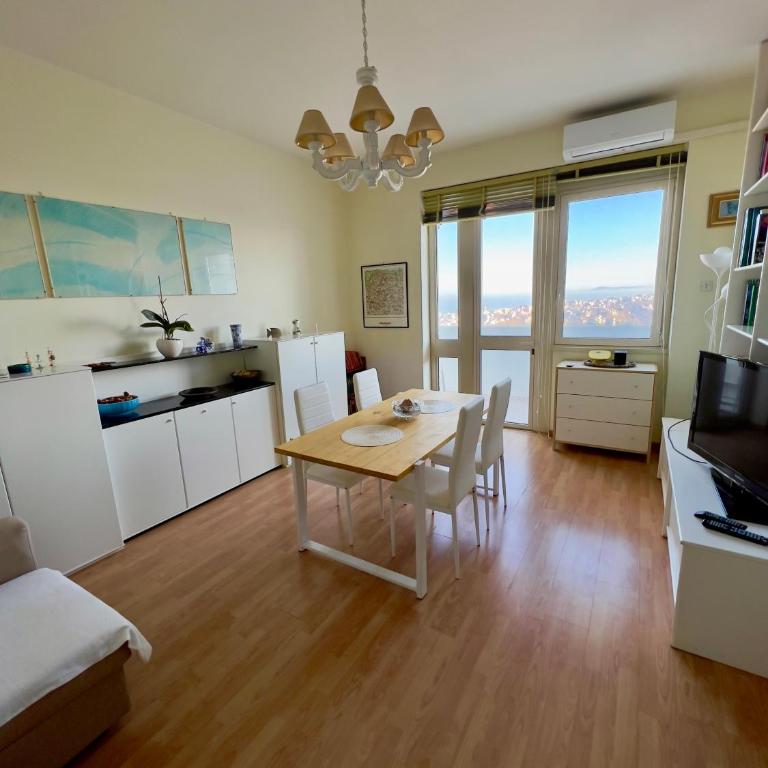 Ampio appartamento vicino a stazione e centro storico - Appartamento con Vista Mare - 1