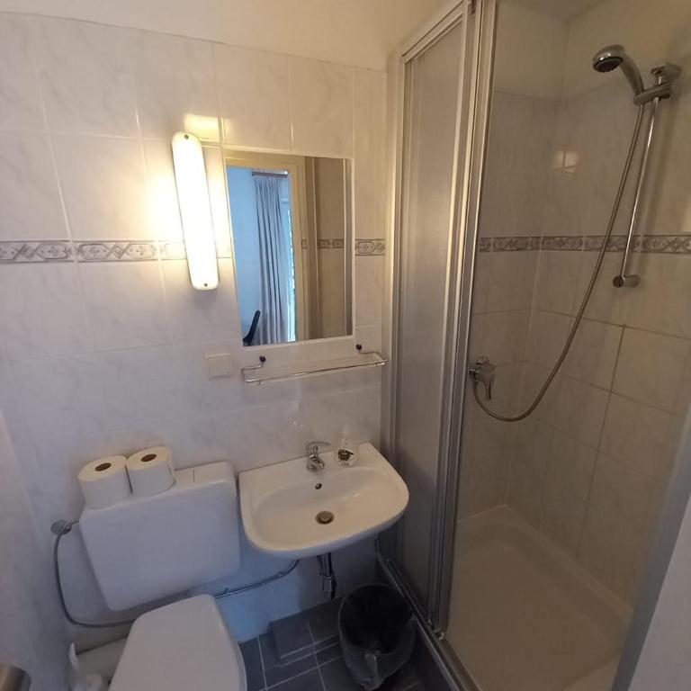Haus Irmgard by Châtel Reizen - Doppelzimmer mit eigenem Bad - 10