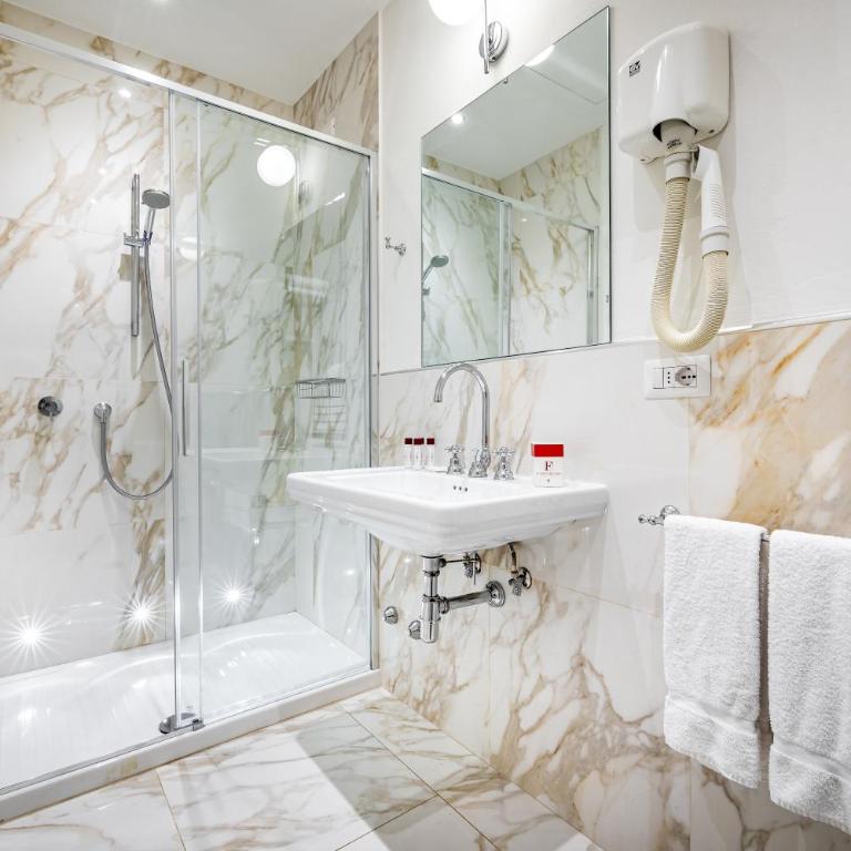 Hotel Emma Small Luxury Hotel - Camera Matrimoniale Piccola - 11