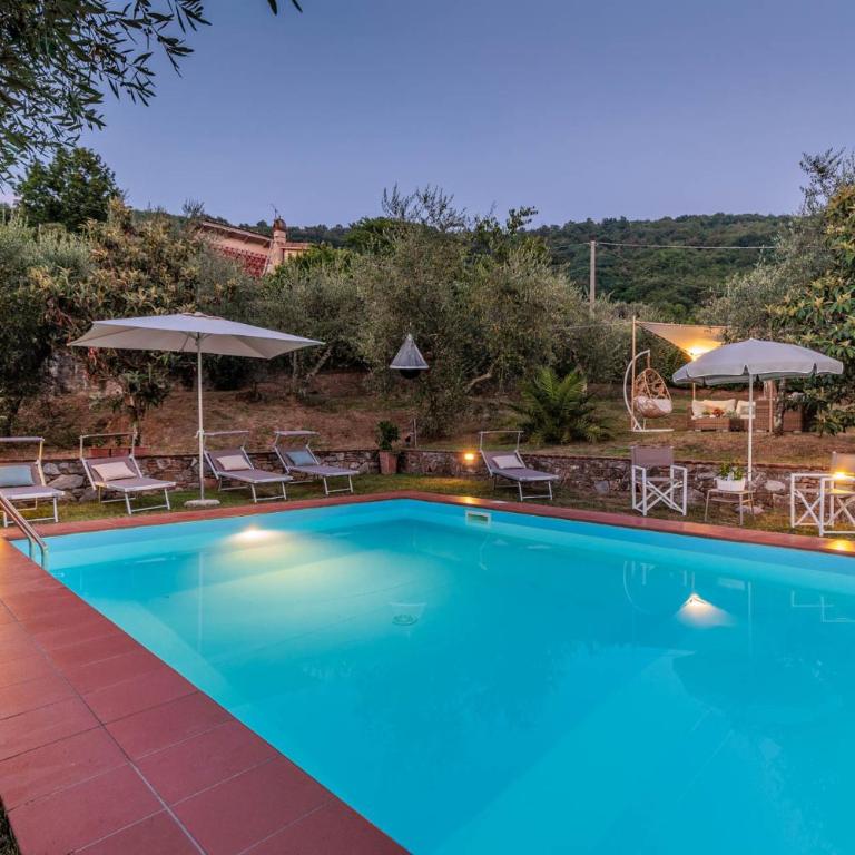 Villa Dondolino, a Stylish Farmhouse - Villa - 5