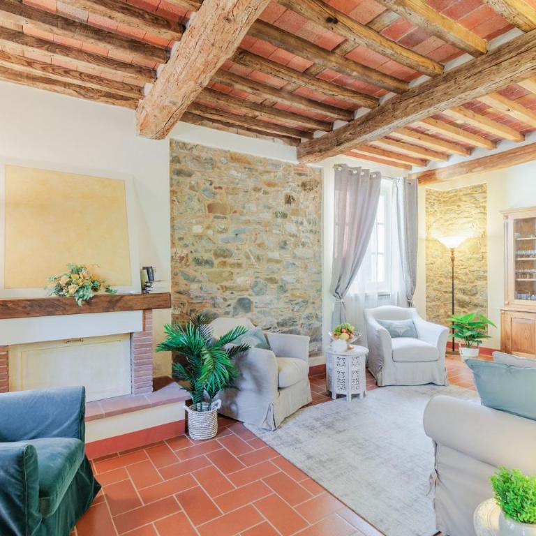 Villa Dondolino, a Stylish Farmhouse - Villa - 10