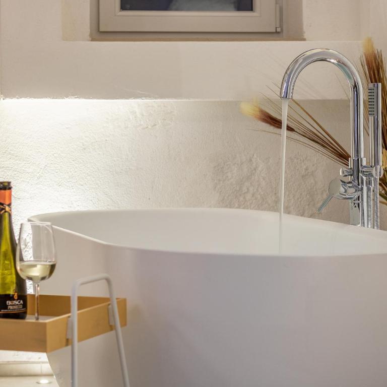 Bright Stone con Vasca Jacuzzi - Suite - 2