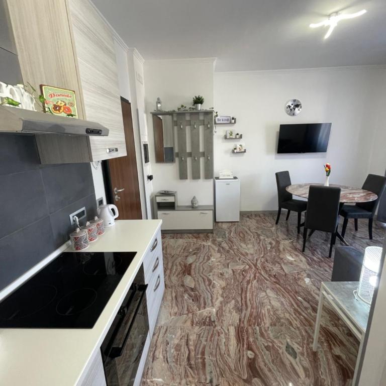 Henry Suite - Appartamento con Balcone - 21