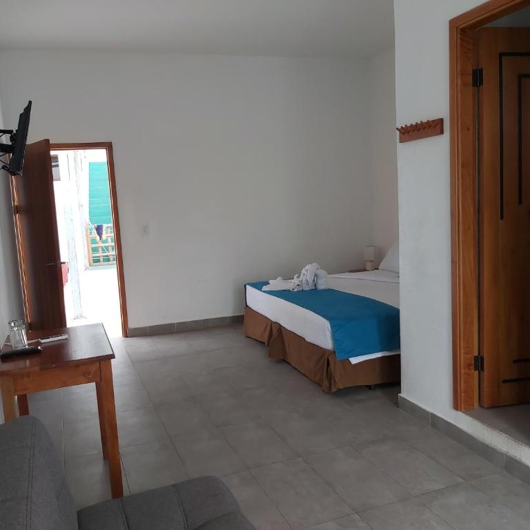 Galapagos Native - Standard Double Room - 13