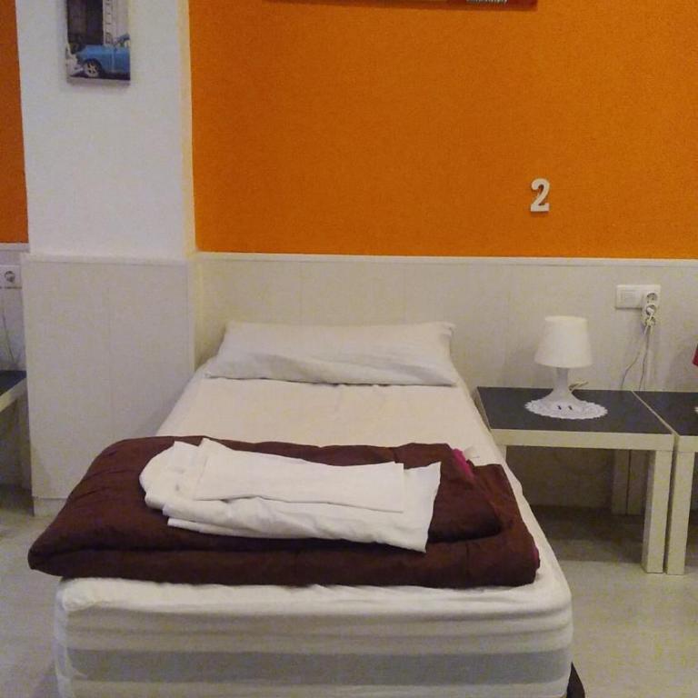 Granada Old Town Hostel - Single Bed in 6-Bed Dormitory Room - 11