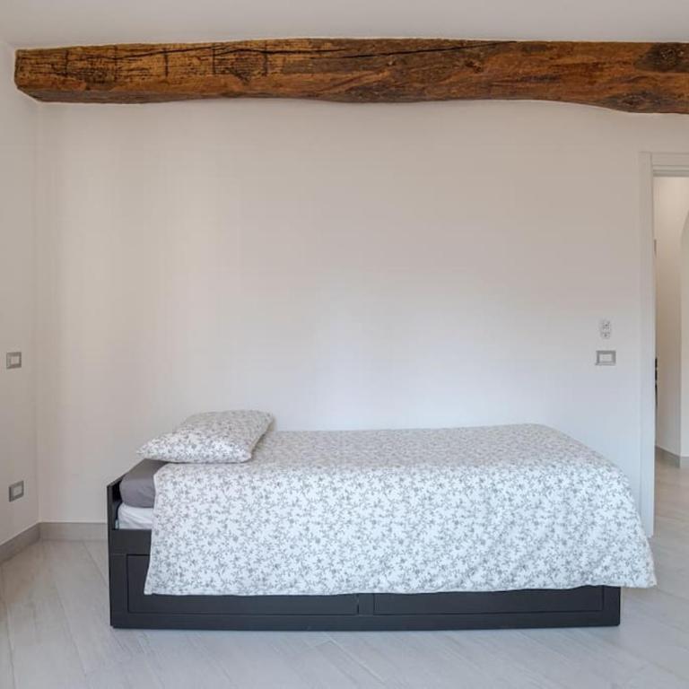 Apt in centro storico a due passi dal lago - Appartamento con 2 Camere da Letto - 12