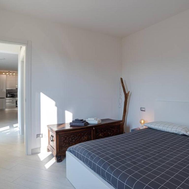 Apt in centro storico a due passi dal lago - Appartamento con 2 Camere da Letto - 17