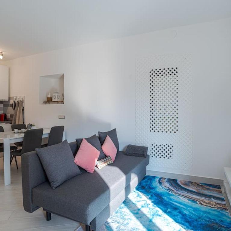 Apt in centro storico a due passi dal lago - Appartamento con 2 Camere da Letto - 15