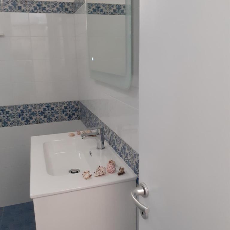 Villetta dei Fiori, vicino Spiaggia di Punta Pizzo - Villa - 19