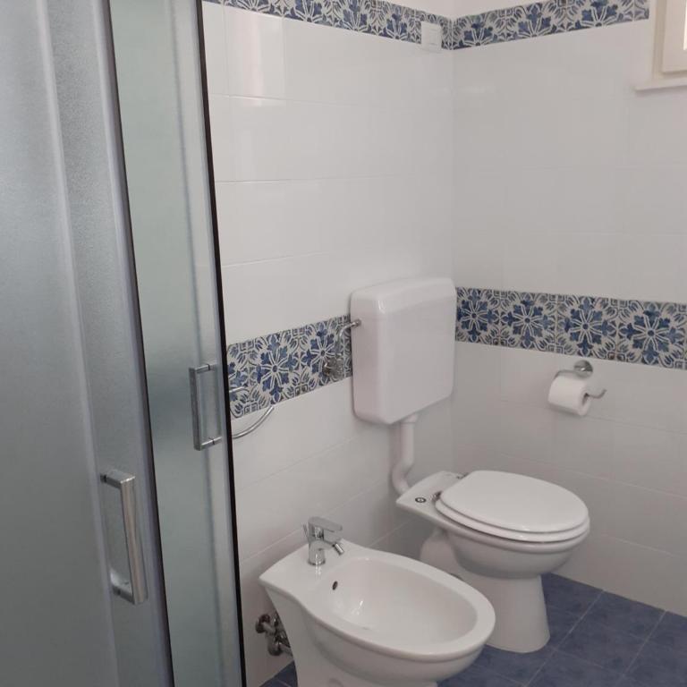 Villetta dei Fiori, vicino Spiaggia di Punta Pizzo - Villa - 20