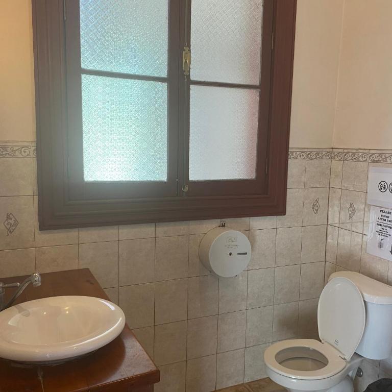 La Casa Roja Hostel - Habitación Doble con baño privado - 4
